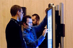 енсорный информационный киоск Elo-line 46 FD с телефонной трубкой
