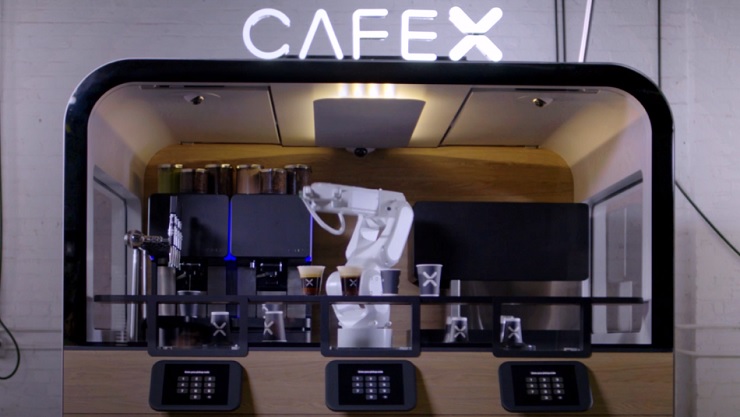 В международном аэропорту Сан-Хосе появился робот-бариста