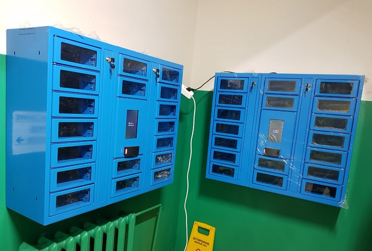 «ВИОЛАНТА» поставила автоматические камеры хранения для мобильных устройств на предприятиях «Сибура»