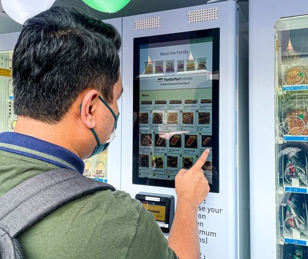 Малазийский ритейлер FamilyMart установил свой первый умный вендинг автомат 