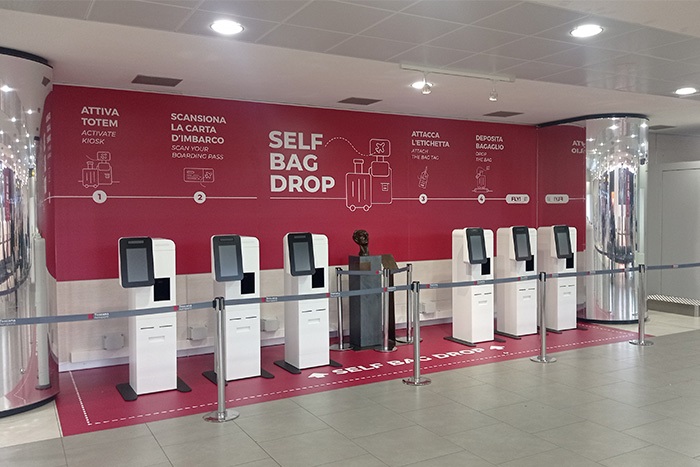 В аэропортах Пизы и Флоренции внедряются киоски саморегистрации багажа