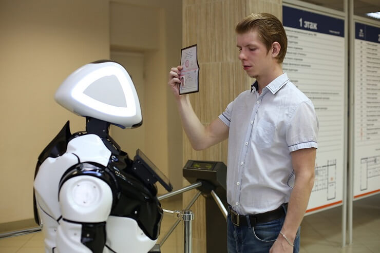 В России создали робота-дворецкого