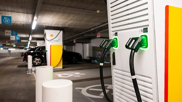 Shell Recharge установил 1500 электрозарядную станцию на паркингах Q-Park в Нидерландах
