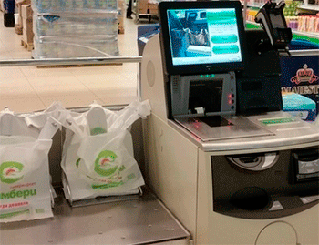 В крупном гипермаркете Хабаровска установили кассы самообслуживания (Self-checkout)